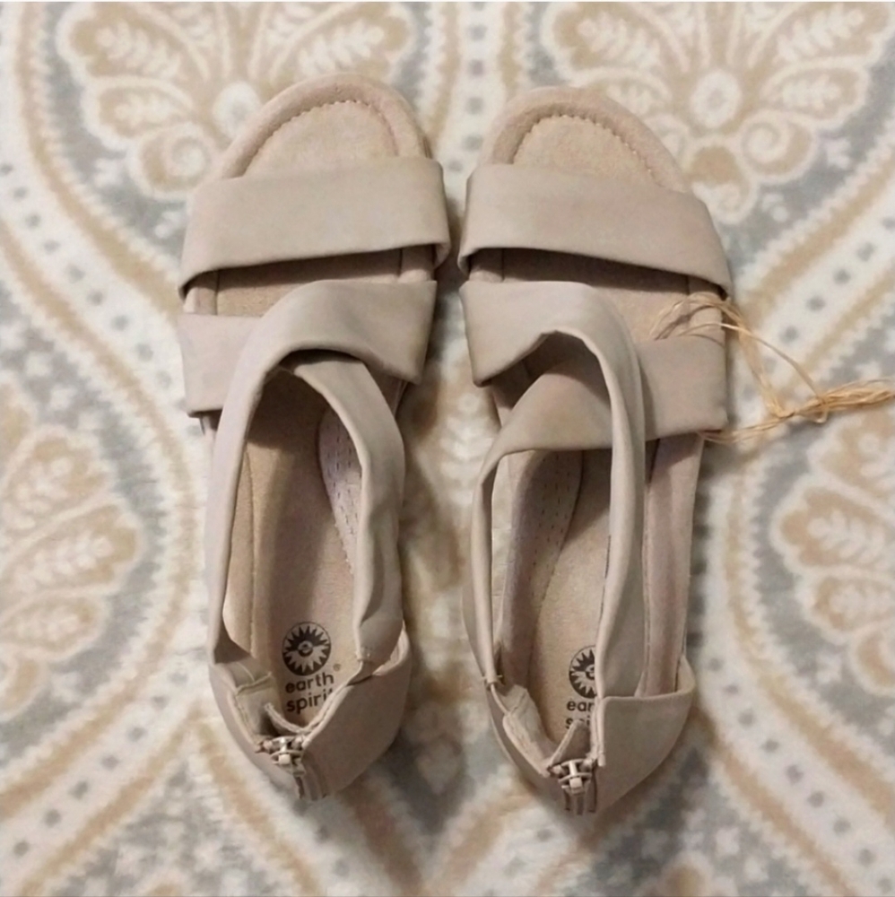 Earth Spirit Sandles Cream Color Size 11